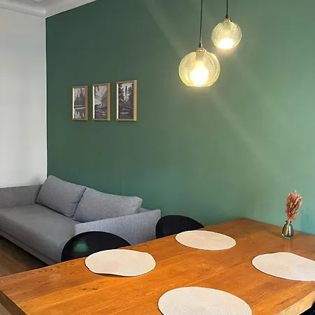 Apartment Moderne Und Barrierefreie Am Lene-voigt-park Innenstadt Stuck Und Style Reudnitz *