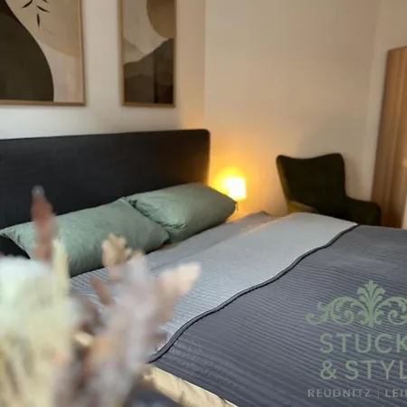 Moderne Und Barrierefreie Am Lene-voigt-park Innenstadt Stuck Und Style Reudnitz *